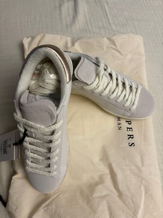 Deportivas Scalpers Talla 36 Blanco y Ocre