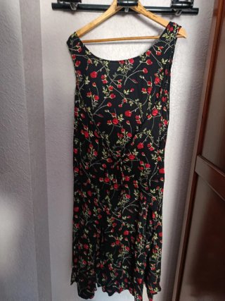 Vestido midi floral vintage negro y rojo T. M