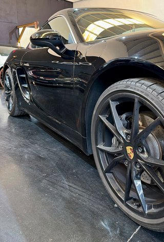 Porsche 718 Cayman 2021