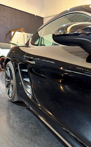 Porsche 718 Cayman 2021