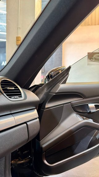 Porsche 718 Cayman 2021