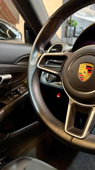 Porsche 718 Cayman 2021