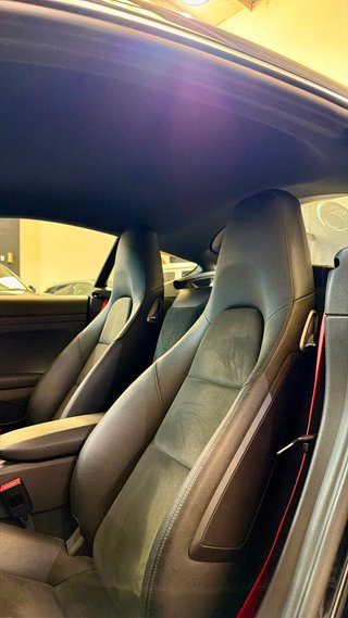 Porsche 718 Cayman 2021