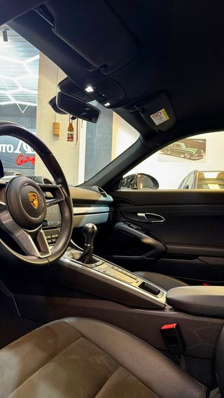 Porsche 718 Cayman 2021