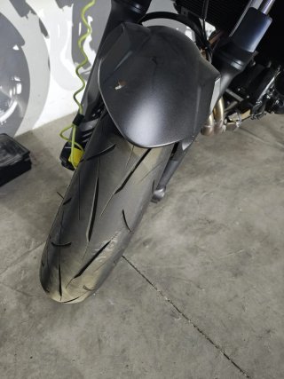 Kawasaki Z650 Negra y Verde