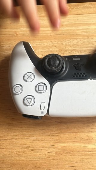 PS5 con 2 mandos y 3 juegos