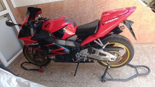 Honda CBR 954