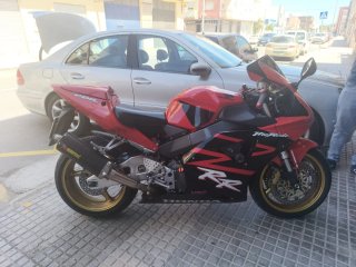 Honda CBR 954