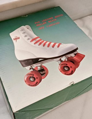 Patines 4 Ruedas Blancos con Cordones Azules