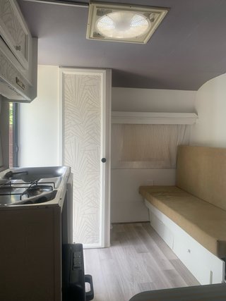 Se vende caravana Roller jet 420