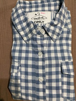 Only blusa azul blanca T36