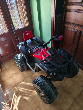 Quad infantil eléctrico