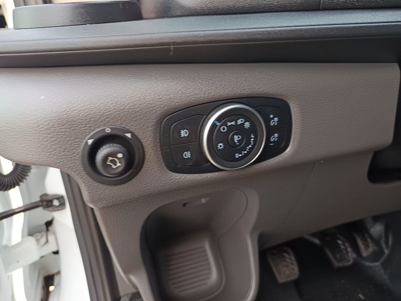 Ford Transit 2023, foto 19