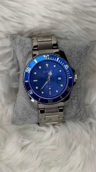 Reloj Hombre Azul y Plateado
