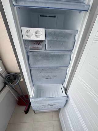 Congelatore verticale Hisense No Frost