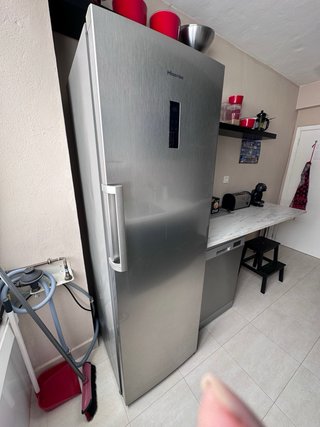 Congelatore verticale Hisense No Frost