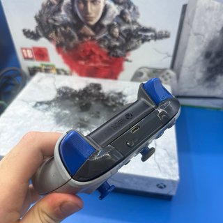Xbox One X Limited Edition Gears 5