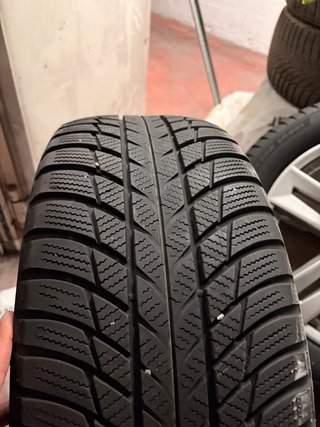 Llantas Audi Originales 17” con Neumáticos