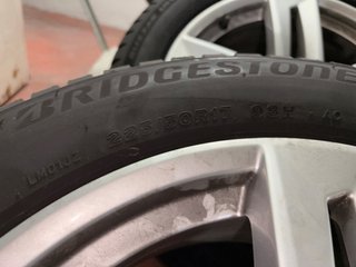 Llantas Audi Originales 17” con Neumáticos