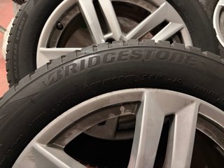 Llantas Audi Originales 17” con Neumáticos