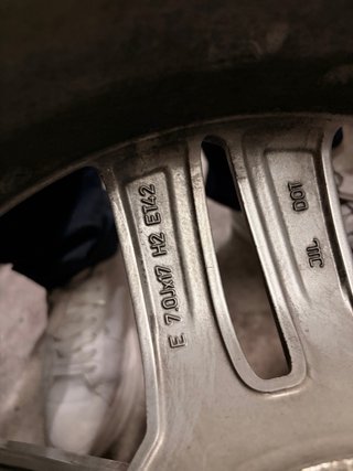 Llantas Audi Originales 17” con Neumáticos