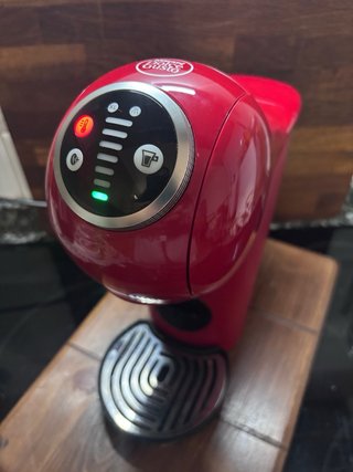 Cafetera Dolce Gusto Genio S roja