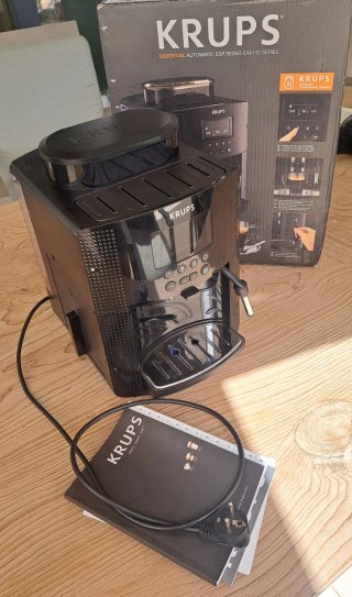 Krups EA81P0 Cafetera Expreso Negra