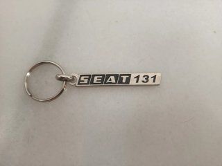 LLAVERO SEAT 131 DE METAL