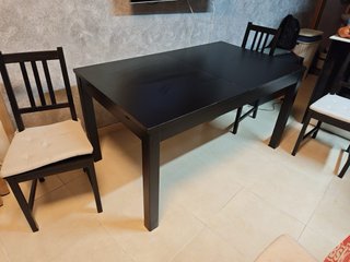 Mesa Comedor Extensible marrón oscuro + 4 Sillas