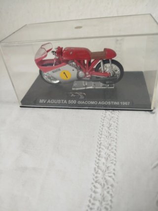 MOTO ESCALA  MV Agusta 500 Giacomo Agostini 1967