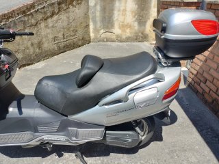 Suzuki Burgman Executive 650 Plata