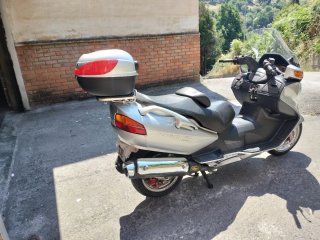 Suzuki Burgman Executive 650 Plata