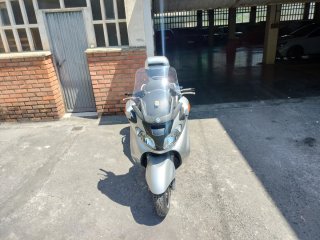 Suzuki Burgman Executive 650 Plata