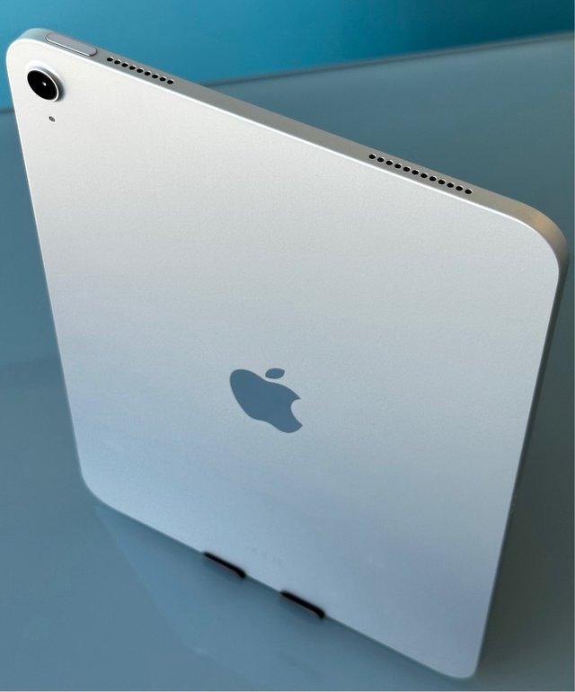 Nueva iPad A16 128GB Con 2 Ciclos De Carga