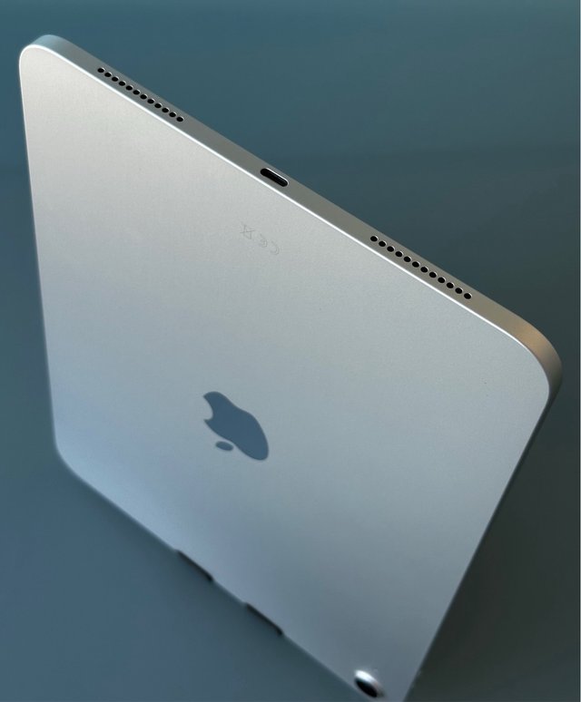 Nueva iPad A16 128GB Con 2 Ciclos De Carga