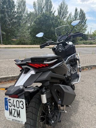 Zontes 368 G Adventure Moto Negra