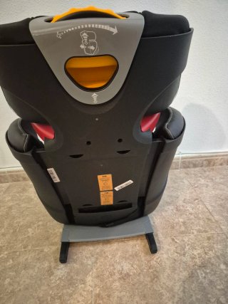 Silla de coche Chicco negra. 15-36kg