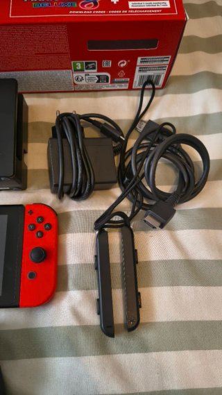 Nintendo switch+ 2 juegos + mando+ funda