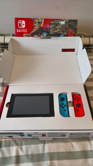 Nintendo switch+ 2 juegos + mando+ funda