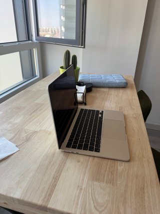 MacBook Air 13 M4 Dorado 16GB