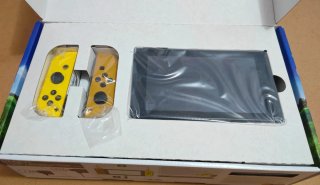 Nintendo Switch Ed. Pikachu - Pokémon Let's Go!