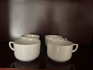Juego de 4 tazas de porcelana