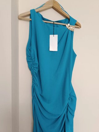 Vestido Zara Midi Drapeado aplique Dorado