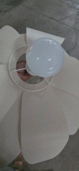 Lámpara techo diseño flor