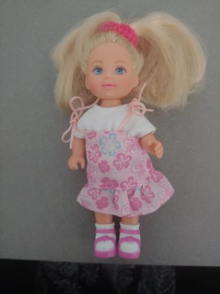 Muñeca Simba rubia con vestido rosa