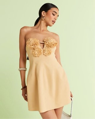 Vestido palabra de honor beige floral