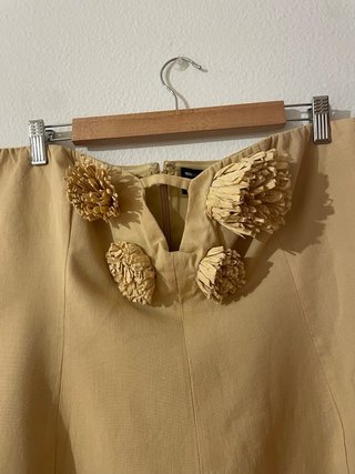 Vestido palabra de honor beige floral