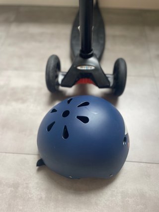 Patinete MICRO 3 ruedas y casco Roller blade