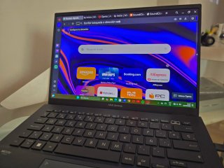 Portátil Asus Zenbook 14 OLED.