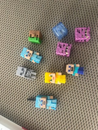 Figuras Minecraft Kinder Joy